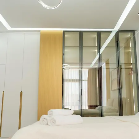 Maria's By Selectstay Durrës