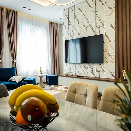 Maria's By Selectstay