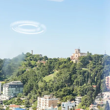 Maria's By Selectstay *