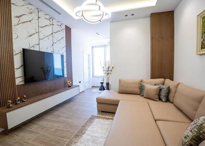 Maria's By Selectstay Appartement