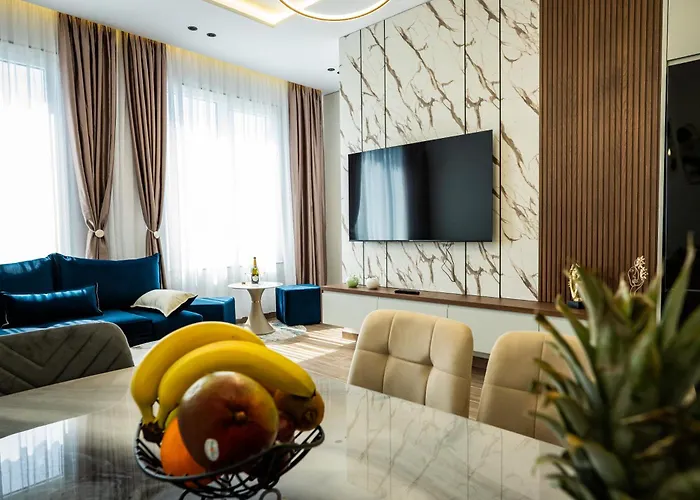 Maria's By Selectstay