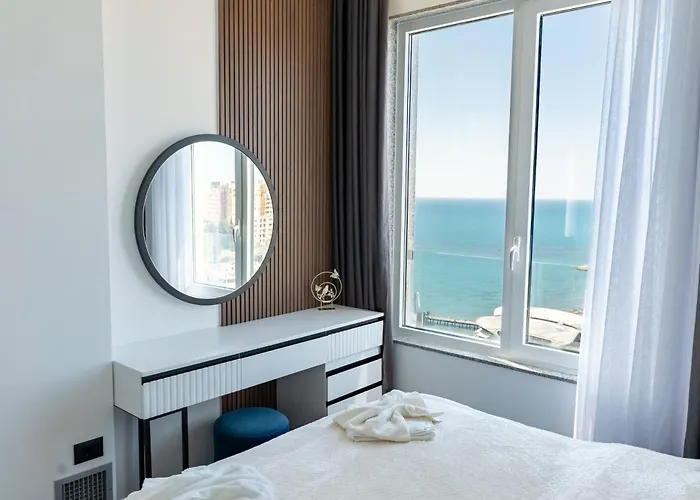 Maria's By Selectstay