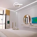 Apartment Maria's Seafront By Selectstay Durrës