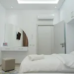 Apartment Maria's Seafront By Selectstay *