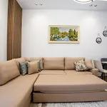 Maria's Seafront By Selectstay Apartment