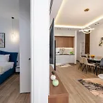 Apartment Maria's Seafront By Selectstay Durrës