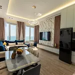 Apartment Maria's Seafront By Selectstay *