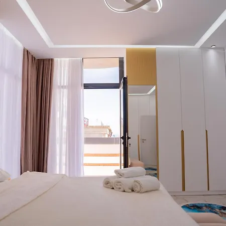 Maria's By Selectstay