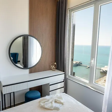 Maria's By Selectstay