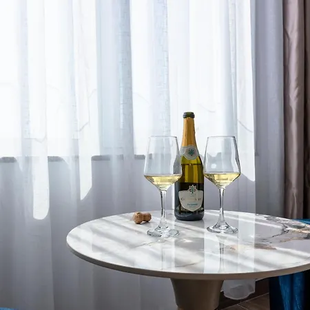 Appartement Maria's Seafront By Selectstay Durrës