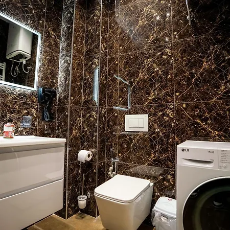 Maria's By Selectstay Apartment *