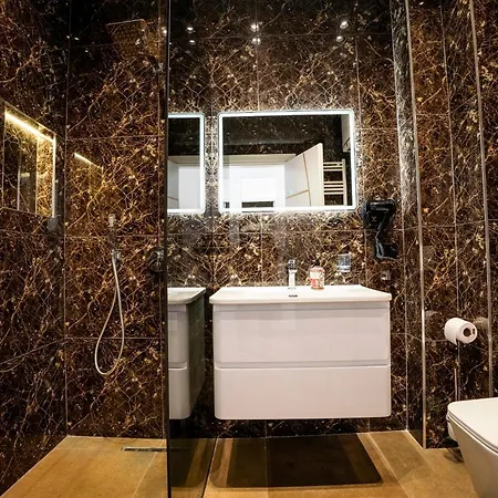 Maria's By Selectstay * Durrës