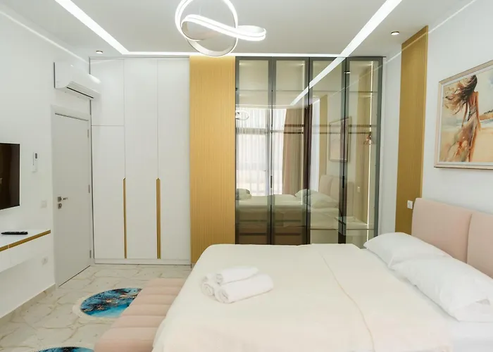 Maria's By Selectstay Appartamento