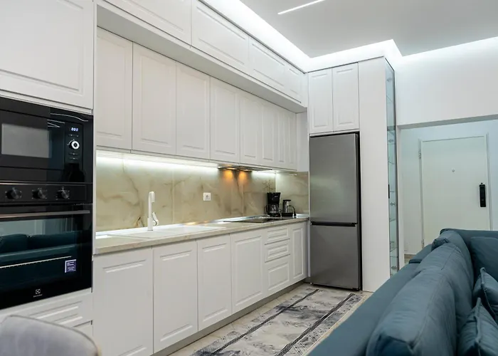 Maria's By Selectstay Durrës