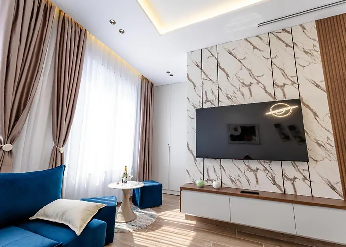 Maria's By Selectstay Durrës