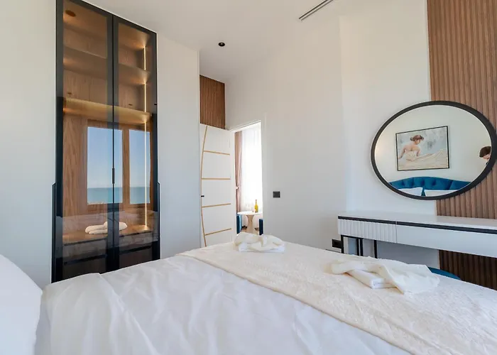 Maria's By Selectstay *