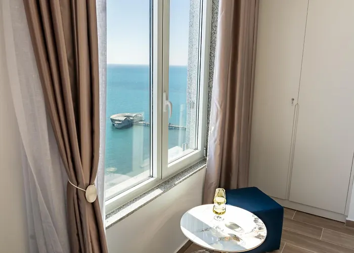 Maria's By Selectstay Durrës