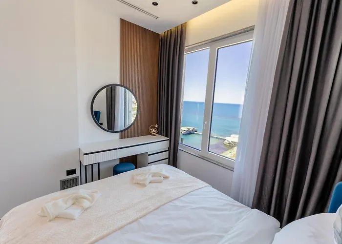 Maria's By Selectstay Durrës